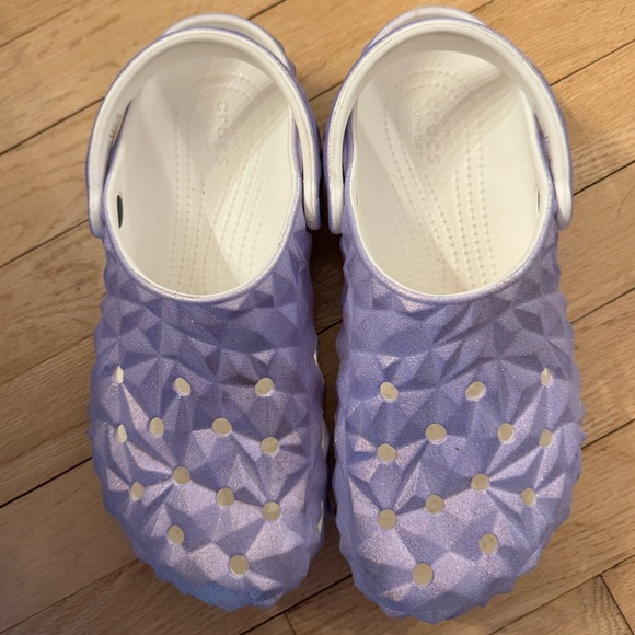 CROCS Women’s Lavender Geometric Glitter Classic Clog with Backstrap - Picture 2 of 7